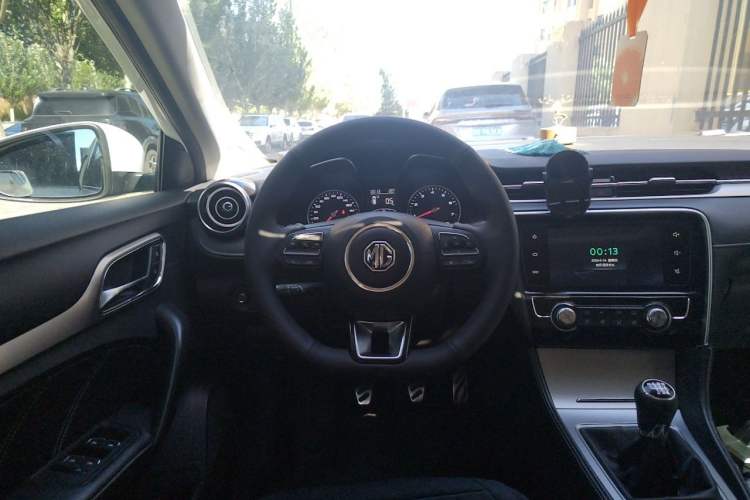 Used MG 6 2017 20T Manual Luxury Smart Connect Version China V Standard Steering Wheel