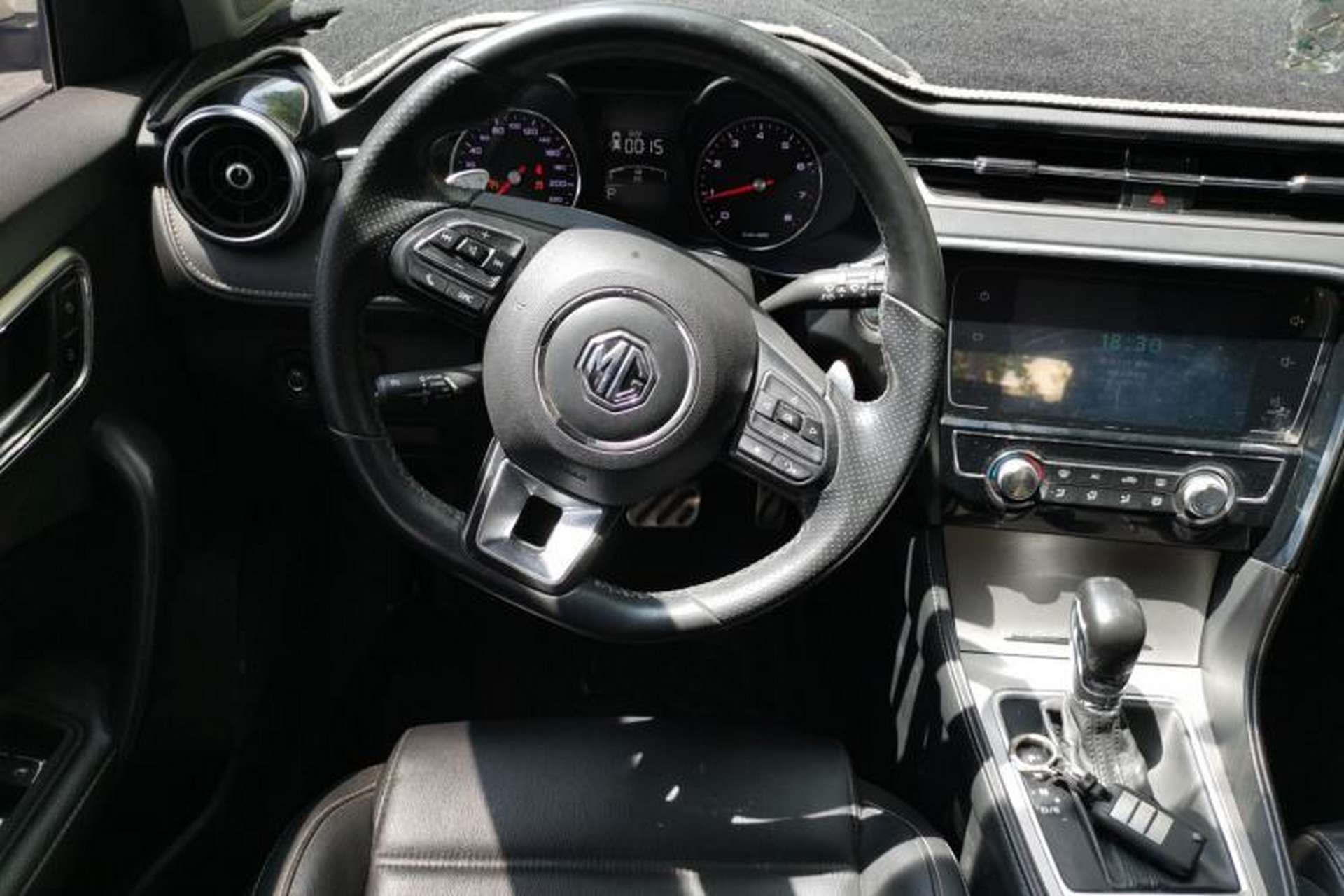 Used MG 6 2017 20T Automatic Luxury Smart Connect Version China V Standard Steering Wheel