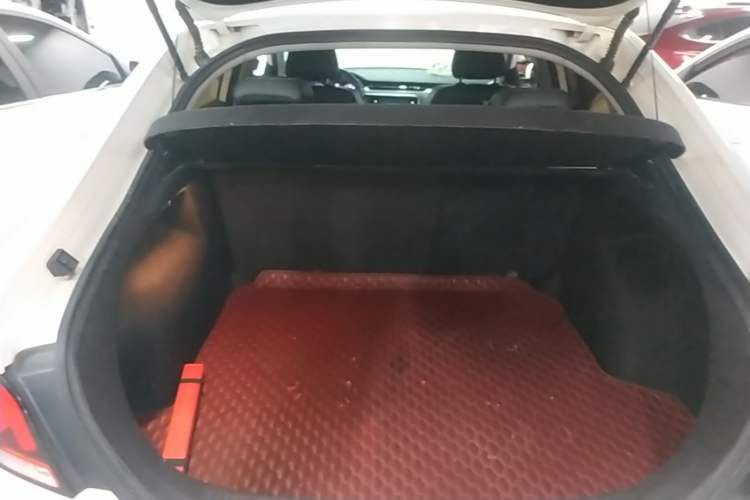 Used MG 6 2017 20T Automatic Luxury Smart Connect Version China V Standard Trunk