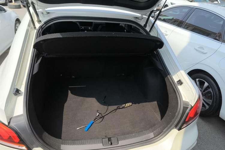 Used MG 6 2017 20T Automatic Luxury Smart Connect Version China V Standard Trunk