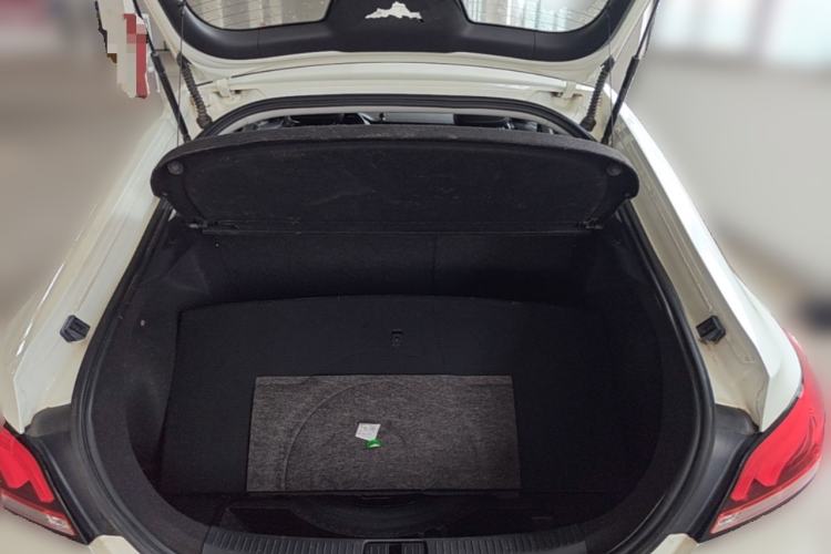 Used MG 6 2017 20T Manual Luxury Smart Connect Version China V Standard Trunk