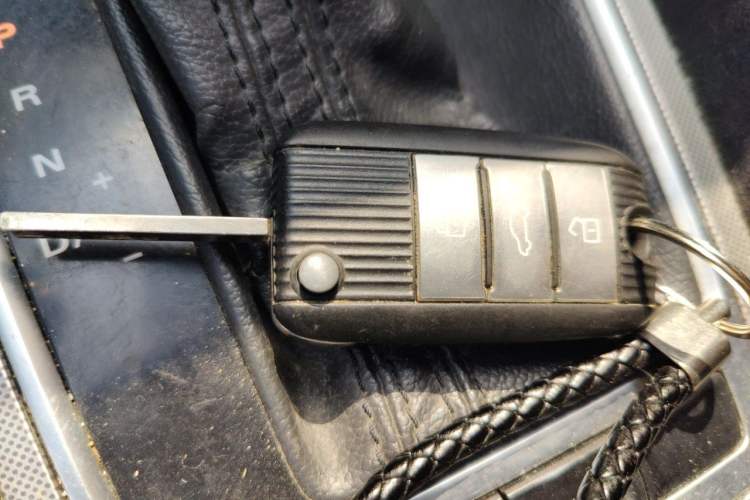 Used MG 6 2017 20T Automatic Luxury Smart Connect Version China V Standard Vehicle Key
