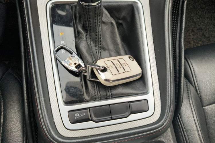 Used MG 6 2017 20T Automatic Elite Smart Connect Version China V Standard Vehicle Key