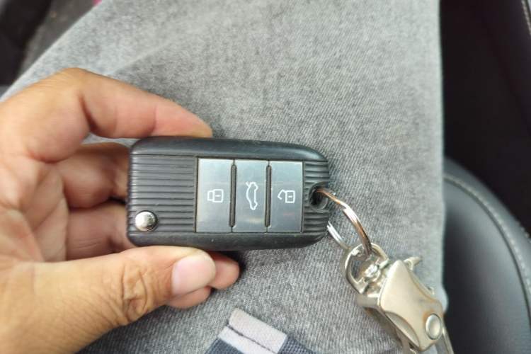 Used MG 6 2017 20T Automatic Luxury Smart Connect Version China V Standard Vehicle Key