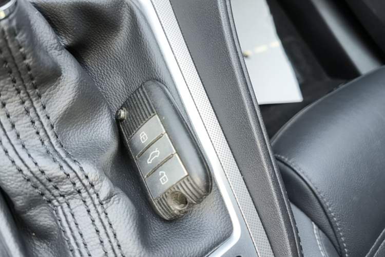 Used MG 6 2017 20T Automatic Luxury Smart Connect Version China V Standard Vehicle Key