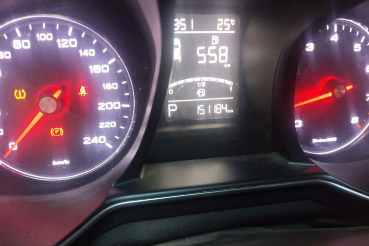 Used MG 6 2018 20T Automatic Luxury Smart Connectivity Version China VI Standard Odometer Close Up