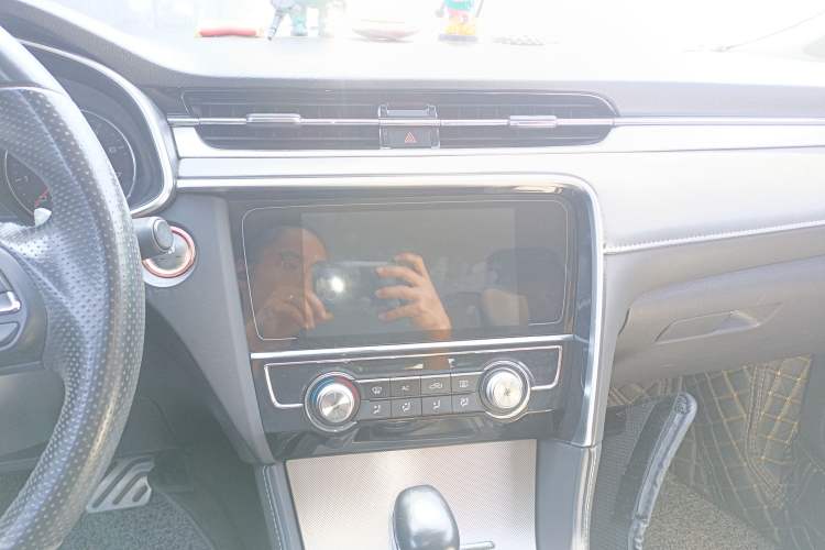 Used MG 6 2018 20T Automatic Luxury Smart Connectivity Version China VI Standard Audio And AC Panel