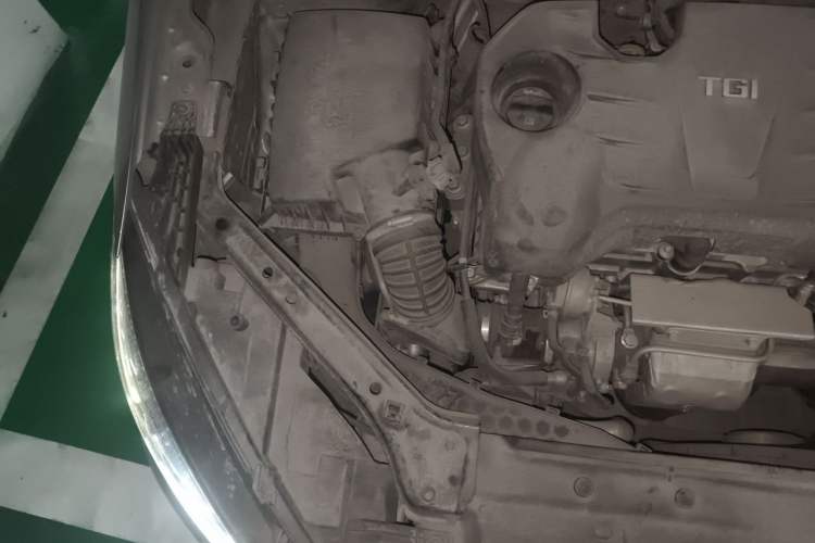 Used MG 6 2018 20T Automatic Trophy Premium Internet Edition China VI Standard Engine Bay Right