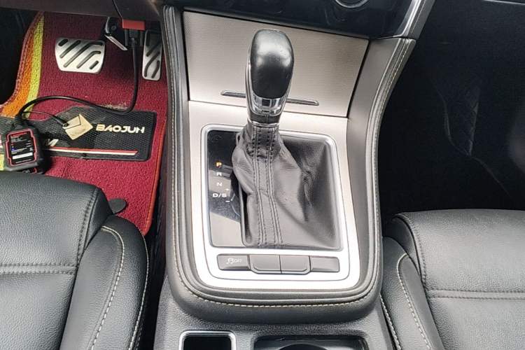 Used MG 6 2018 20T Automatic Luxury Smart Connectivity Version China VI Standard Gear Lever