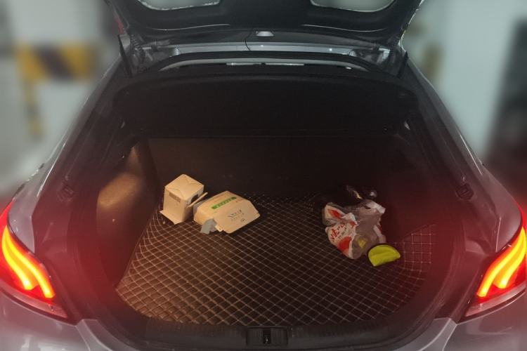 Used MG 6 2018 20T Automatic Trophy Premium Internet Edition China VI Standard Trunk