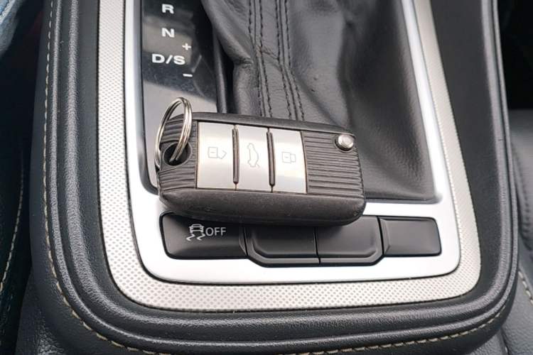 Used MG 6 2018 20T Automatic Luxury Smart Connectivity Version China VI Standard Vehicle Key