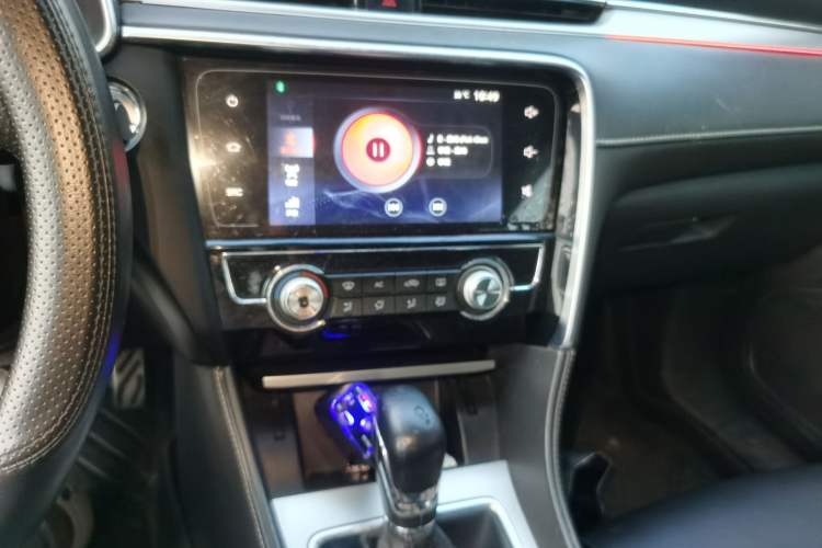 Used MG 6 2018 20T Automatic Luxury Smart Connectivity Version China VI Standard Audio And AC Panel