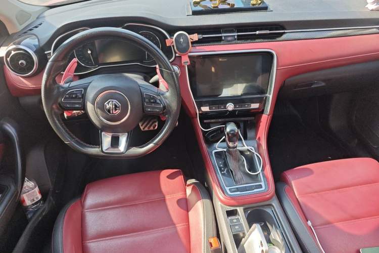 Used MG 6 2018 20T Automatic Trophy Premium Internet Edition China VI Standard Center Console