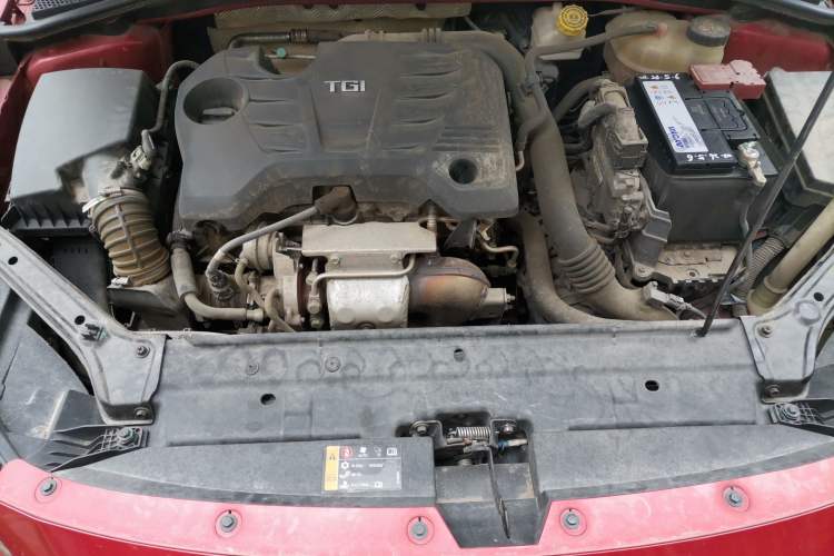 Used MG 6 2018 20T Automatic Luxury Internet Edition China VI Standard Engine Bay