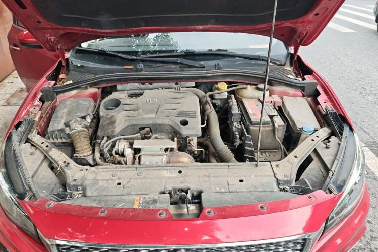 Used MG 6 2018 20T Automatic Luxury Smart Connectivity Version China VI Standard Engine Bay
