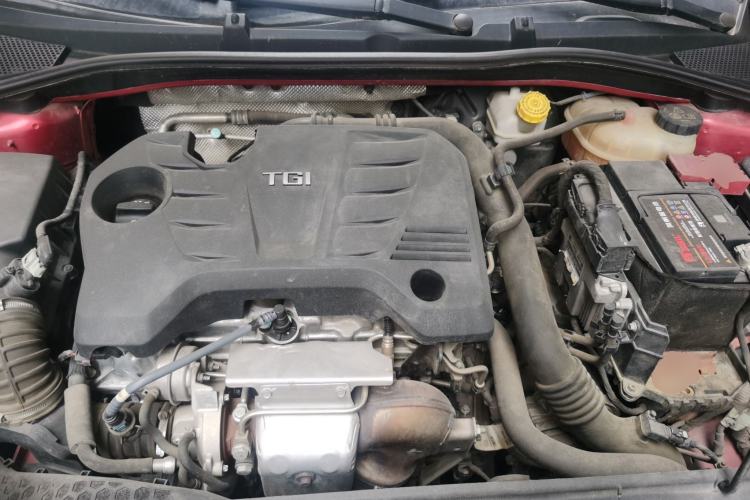 Used MG 6 2018 20T Automatic Luxury Smart Connectivity Version China VI Standard Engine Bay