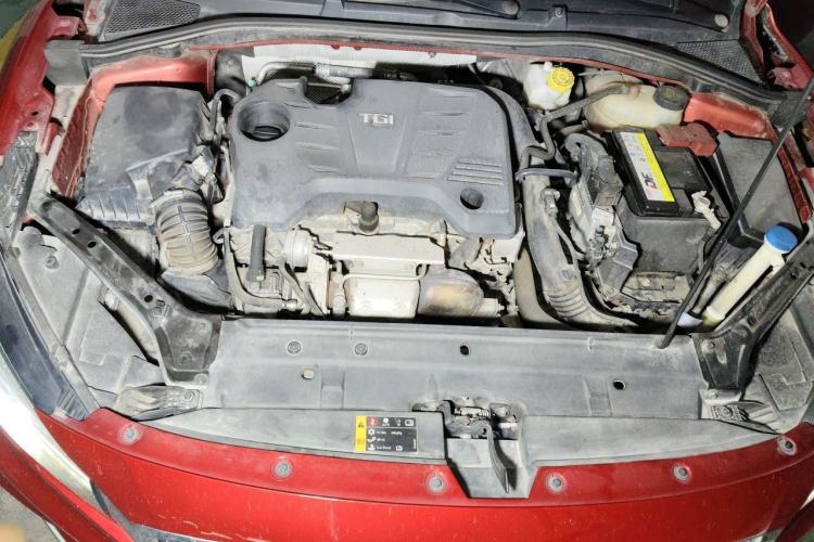 Used MG 6 2018 20T Automatic Trophy Premium Internet Edition China VI Standard Engine Bay