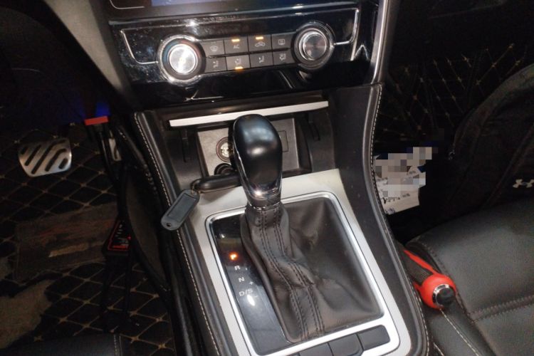 Used MG 6 2018 20T Automatic Luxury Smart Connectivity Version China VI Standard Gear Lever