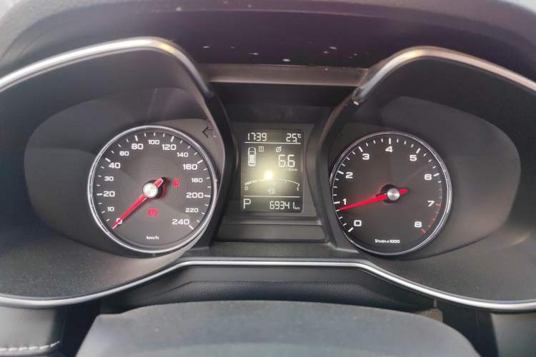 Used MG 6 2018 20T Automatic Luxury Smart Connectivity Version China VI Standard Instrument Cluster