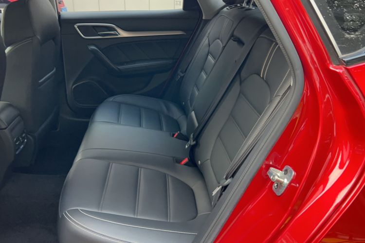 Used MG 6 2018 20T Manual Luxury Smart Connect Version China VI Standard Interior 2