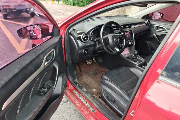 Used MG 6 2018 20T Automatic Luxury Smart Connectivity Version China VI Standard Interior 3
