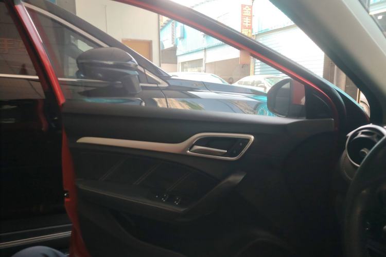 Used MG 6 2018 20T Automatic Luxury Smart Connectivity Version China VI Standard Interior 4
