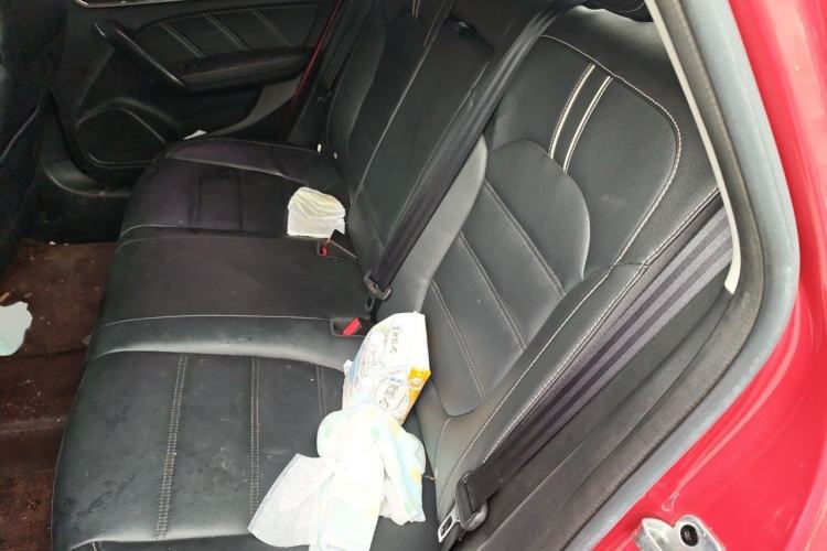 Used MG 6 2018 20T Automatic Luxury Smart Connectivity Version China VI Standard Interior 4