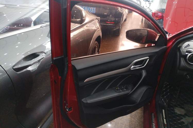 Used MG 6 2018 20T Automatic Luxury Smart Connectivity Version China VI Standard Interior 7
