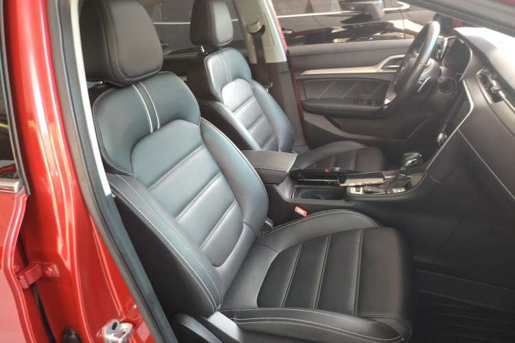 Used MG 6 2018 20T Automatic Luxury Smart Connectivity Version China VI Standard Right Front Seat
