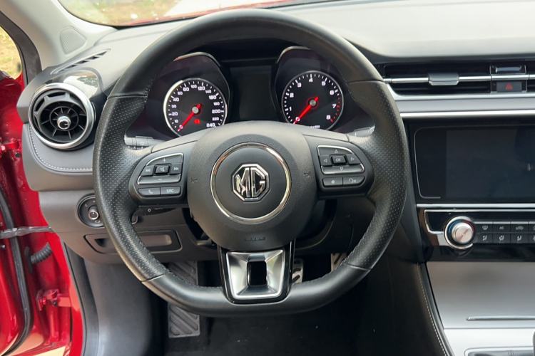 Used MG 6 2018 20T Manual Luxury Smart Connect Version China VI Standard Steering Wheel
