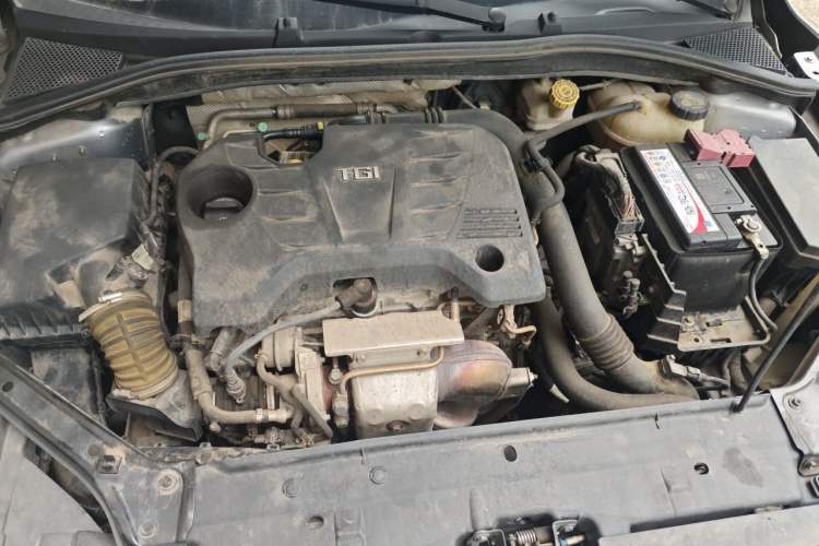 Used MG 6 2018 20T Automatic Luxury Smart Connectivity Version China VI Standard Engine Bay