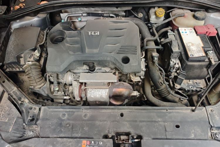 Used MG 6 2018 20T Automatic Trophy Premium Internet Edition China VI Standard Engine Bay