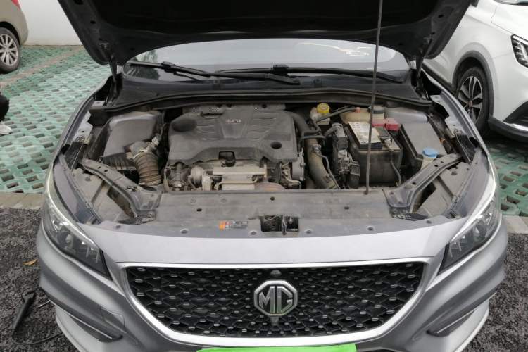 Used MG 6 2018 20T Automatic Trophy Premium Internet Edition China VI Standard Engine Bay