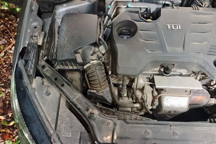 Used MG 6 2018 20T Automatic Trophy Premium Internet Edition China VI Standard Engine Bay Right
