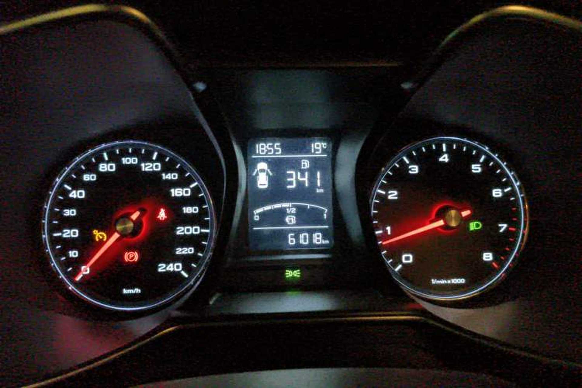 Used MG 6 2018 20T Manual Luxury Smart Connect Version China VI Standard Instrument Cluster