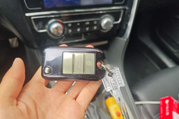 Used MG 6 2018 20T Automatic Luxury Smart Connectivity Version China VI Standard Vehicle Key