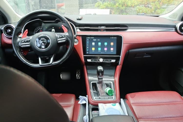 Used MG 6 2018 20T Automatic Trophy Premium Internet Edition China VI Standard Center Console