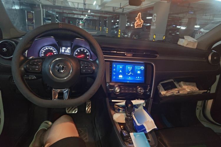 Used MG 6 2018 20T Automatic Luxury Smart Connectivity Version China VI Standard Center Console