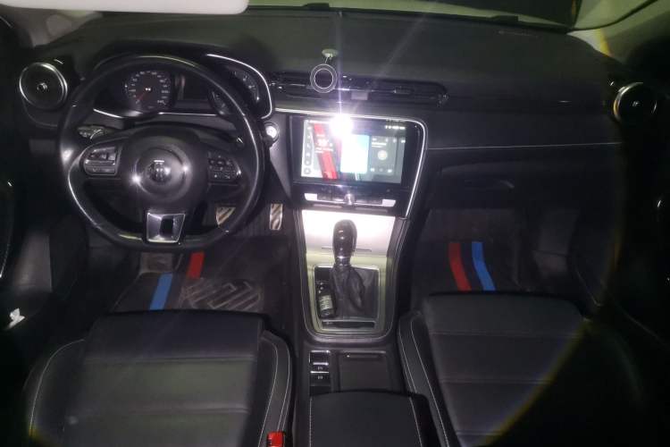 Used MG 6 2018 20T Automatic Luxury Internet Edition China VI Standard Center Console