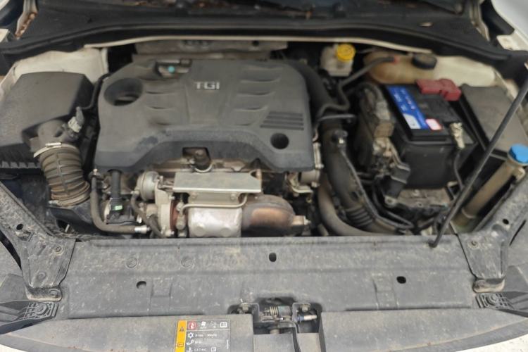 Used MG 6 2018 20T Automatic Trophy Premium Internet Edition China VI Standard Engine Bay