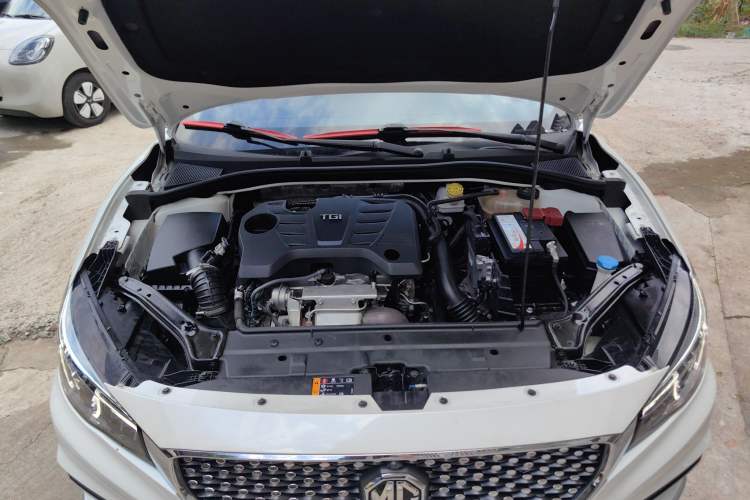 Used MG 6 2018 20T Automatic Luxury Smart Connectivity Version China VI Standard Engine Bay