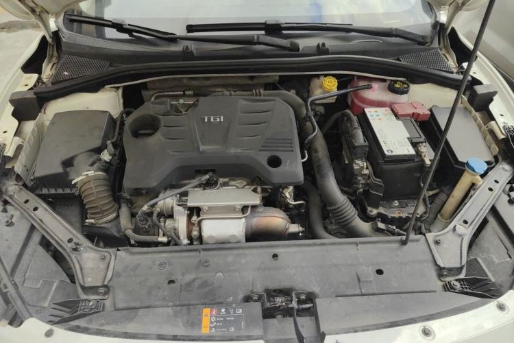 Used MG 6 2018 20T Automatic Luxury Smart Connectivity Version China VI Standard Engine Bay