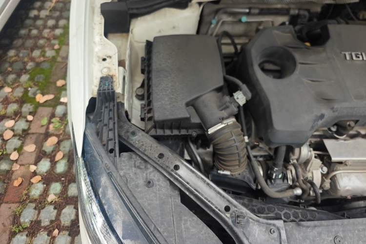 Used MG 6 2018 20T Automatic Trophy Premium Internet Edition China VI Standard Engine Bay Right