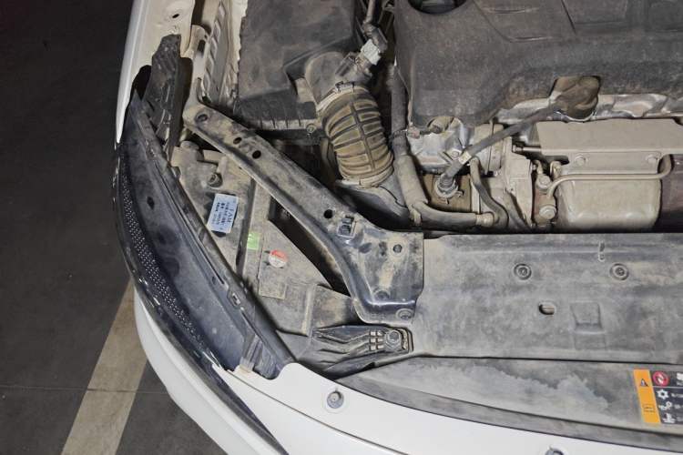 Used MG 6 2018 20T Automatic Luxury Smart Connectivity Version China VI Standard Engine Bay Right
