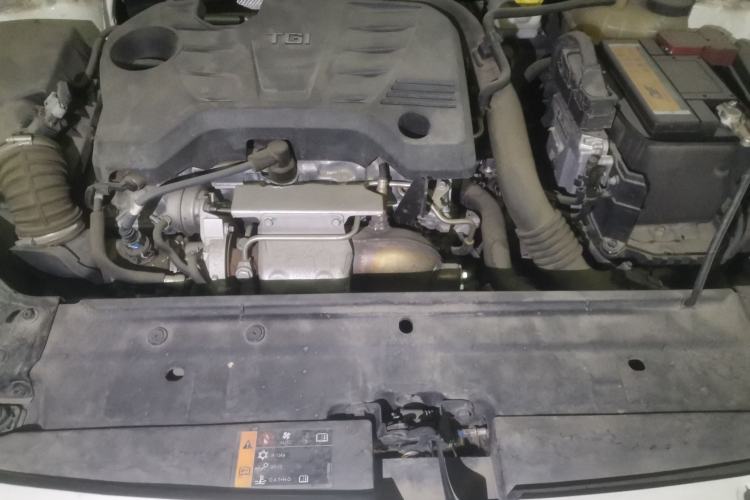 Used MG 6 2018 20T Automatic Luxury Internet Edition China VI Standard Engine Bay