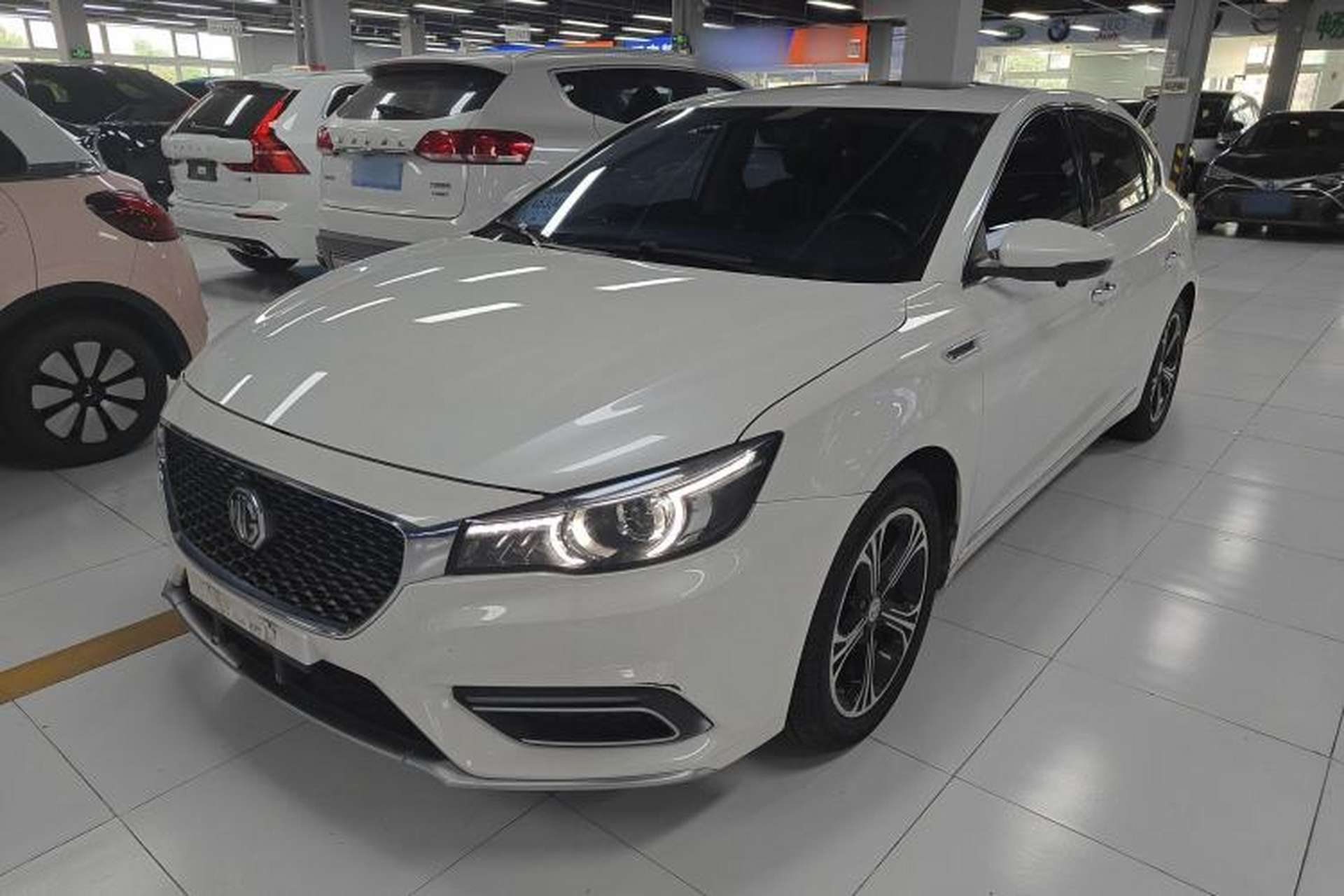 Used MG 6 2018 20T Automatic Luxury Smart Connectivity Version China VI Standard Front Left 45 Deg