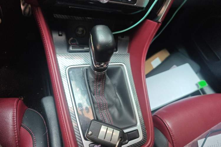 Used MG 6 2018 20T Automatic Trophy Premium Internet Edition China VI Standard Gear Lever