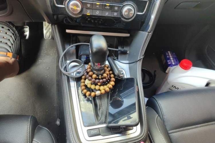 Used MG 6 2018 20T Automatic Luxury Smart Connectivity Version China VI Standard Gear Lever