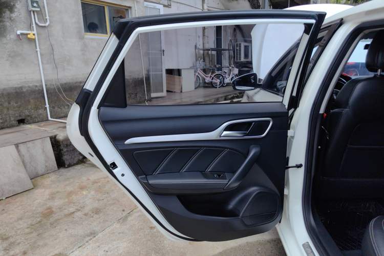 Used MG 6 2018 20T Automatic Luxury Smart Connectivity Version China VI Standard Interior 8
