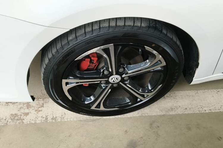 Used MG 6 2018 20T Automatic Luxury Smart Connectivity Version China VI Standard Left Front Wheel Hub